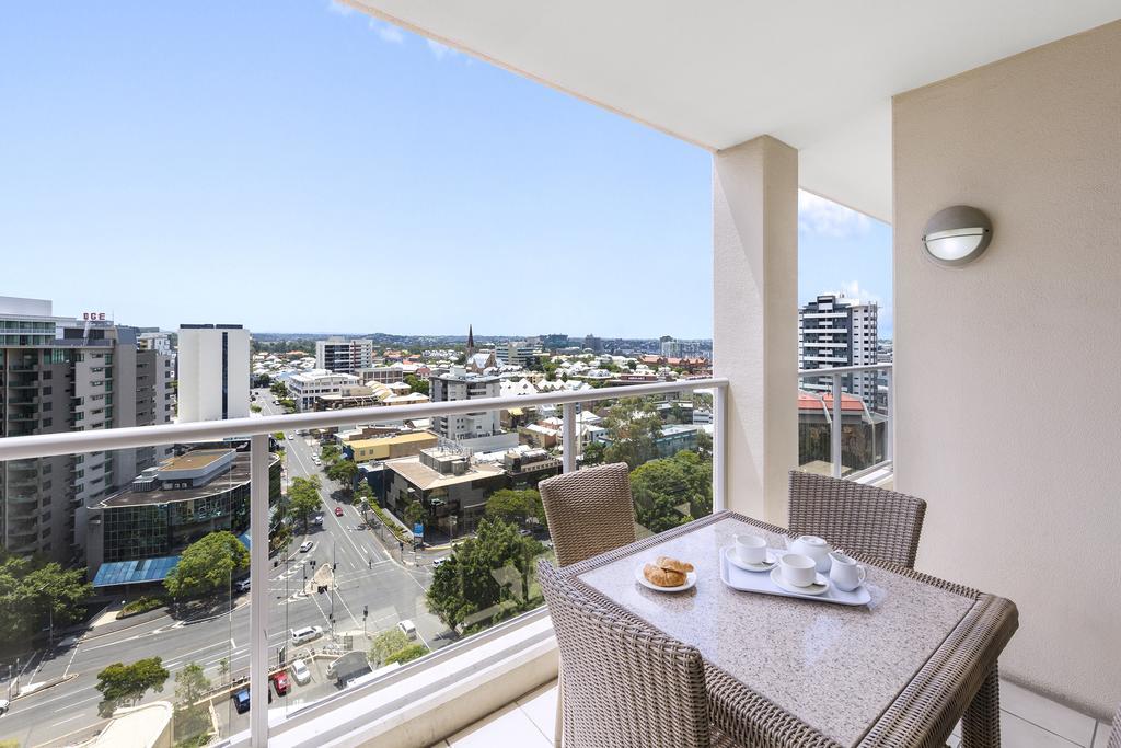 Oaks Brisbane Lexicon Suites Exteriör bild