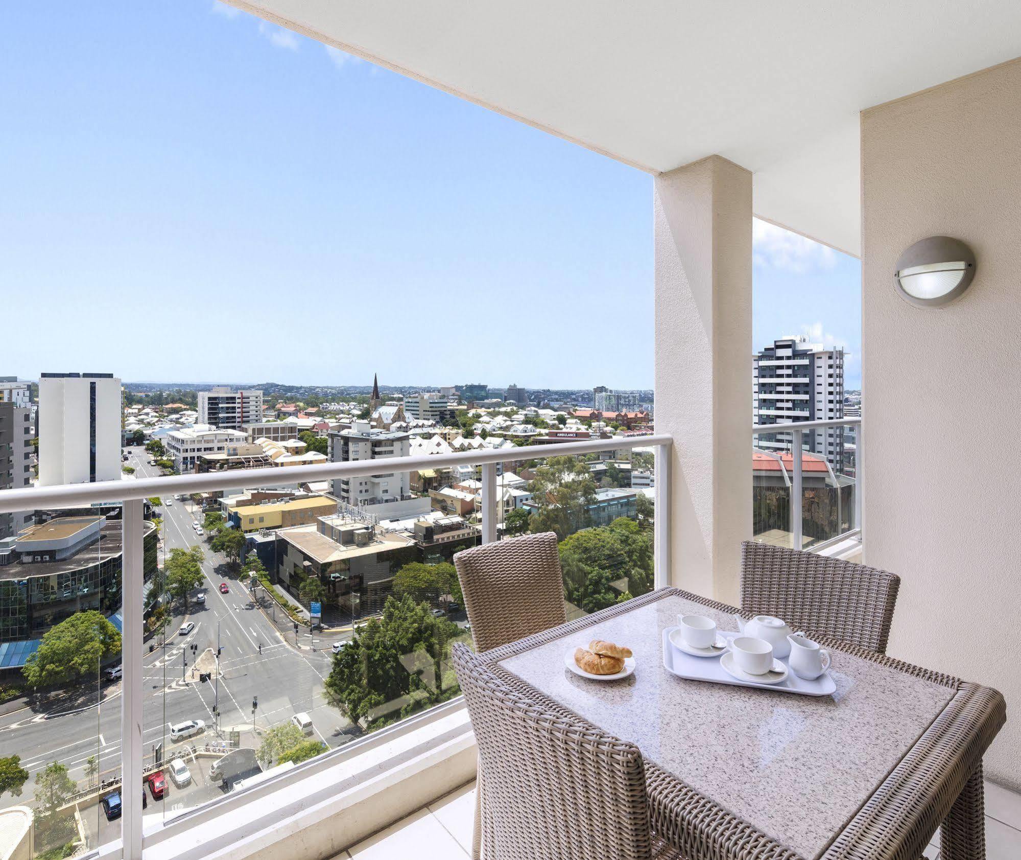 Oaks Brisbane Lexicon Suites Exteriör bild