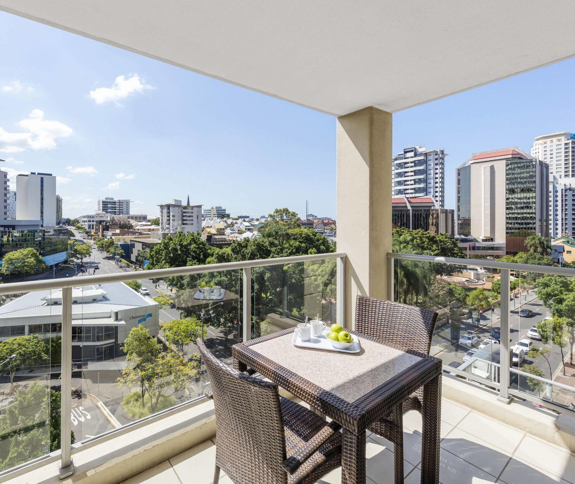 Oaks Brisbane Lexicon Suites Exteriör bild